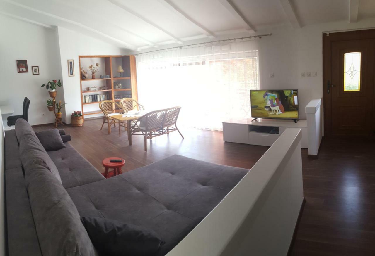 Haus Mirela Leilighet Ližnjan Eksteriør bilde