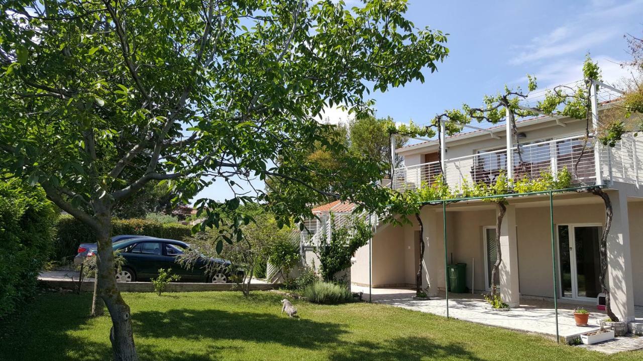 Haus Mirela Leilighet Ližnjan Eksteriør bilde
