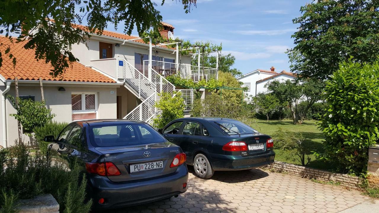 Haus Mirela Leilighet Ližnjan Eksteriør bilde